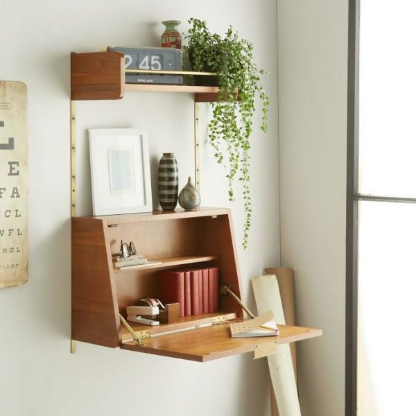 escritorio con estantería incorporada