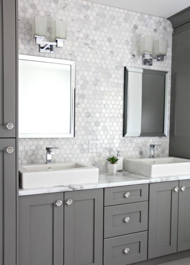 baños modernos en tonos grises