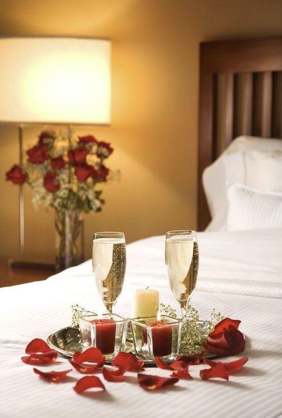 decoracion de una cama romantica