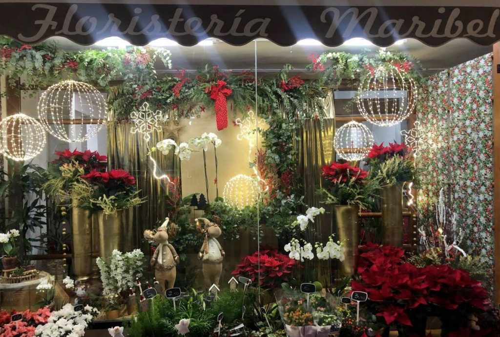 Cómo Decorar un Escaparate en Navidad 】¡Ideas! ️