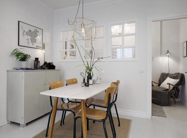 como dar luz a un salón sin ventanas