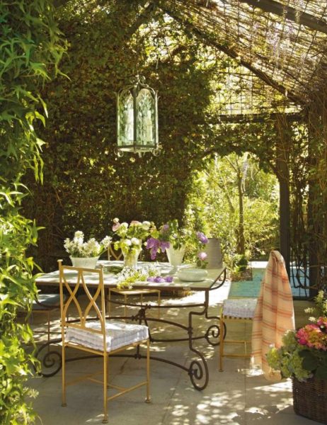 Cómo Decorar Un Patio Andaluz con Éxito | ¡Ideas! ️