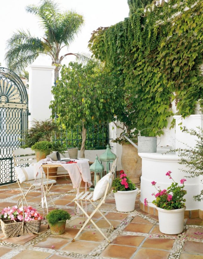 Cómo Decorar Un Patio Andaluz con Éxito | ¡Ideas! ️